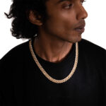 Iced Out Cuban Chain in Gold - 10mm